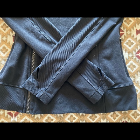 Lululemon Bhakti Yoga Sweater - Picture 4 of 4